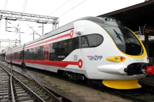 Regionalni dizel-električni vlak povezuje Zagreb i Varaždin