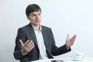 Javna uprava: Kud baš na najtvrđu utvrdu, Budimire?