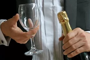 Od prodaje šampanjaca Francuzi lani u blagajnu pospremili rekordnih 4,75 milijardi eura