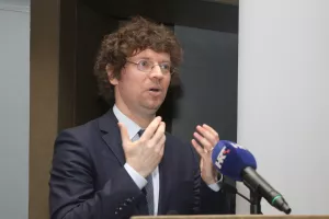 Šustar: Neusklađenost u visokom obrazovanju glavni uzrok velike nezaposlenosti mladih