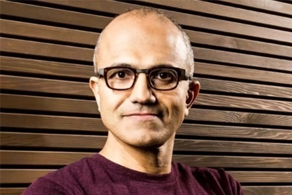 Prihodi Microsofta pali zbog slabosti prodaje PC-a, a zatim pala i cijena dionica