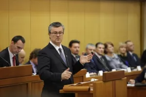 'Nerealno je očekivati da se ozbiljni problemi mogu jednostavno i brzo riješiti, ali...'