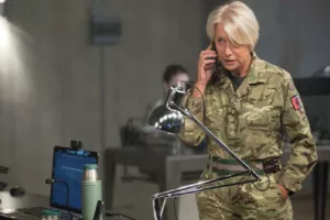 Pogled s neba - Izvrsna i militantna Hellen Mirren u punokrvnom žanrovskom filmu