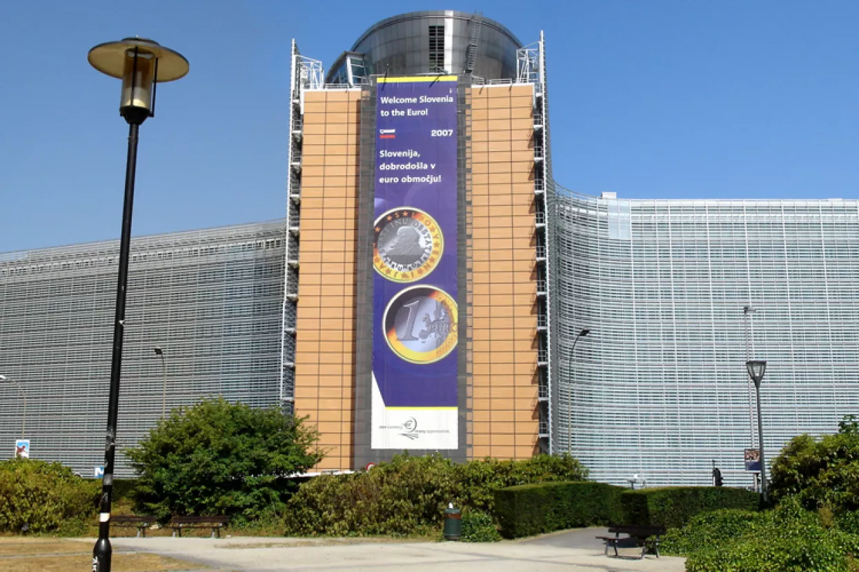 Svi lobisti u EU morali bi raditi po obveznom programu