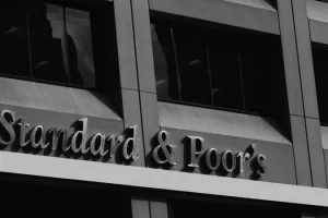 S&P srušio prestižni AAA kreditni rejting Ujedinjenog Kraljevstva