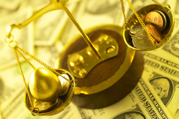 Rekordna cijena zlata od 1,358 dolara za uncu