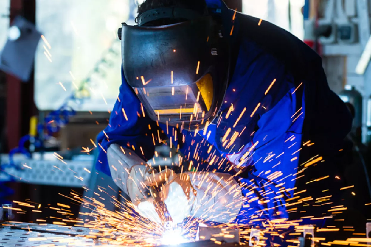 Iako sporije od očekivanog, industrijska proizvodnja raste 16. mjesec zaredom