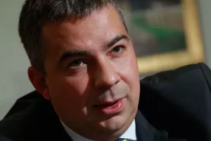 Prihodi Ine pali više od 30, a dobit više od 90 posto