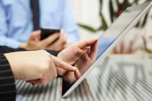 HAKOM: Ne nasjedajte na personalizirane SMS poruke!