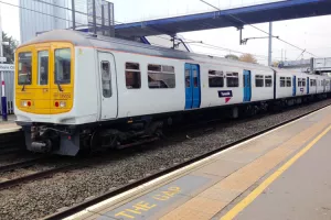 Štrajk željezničara ostavio stotine tisuća Britanaca bez prijevoza vlakom na jugu Engleske