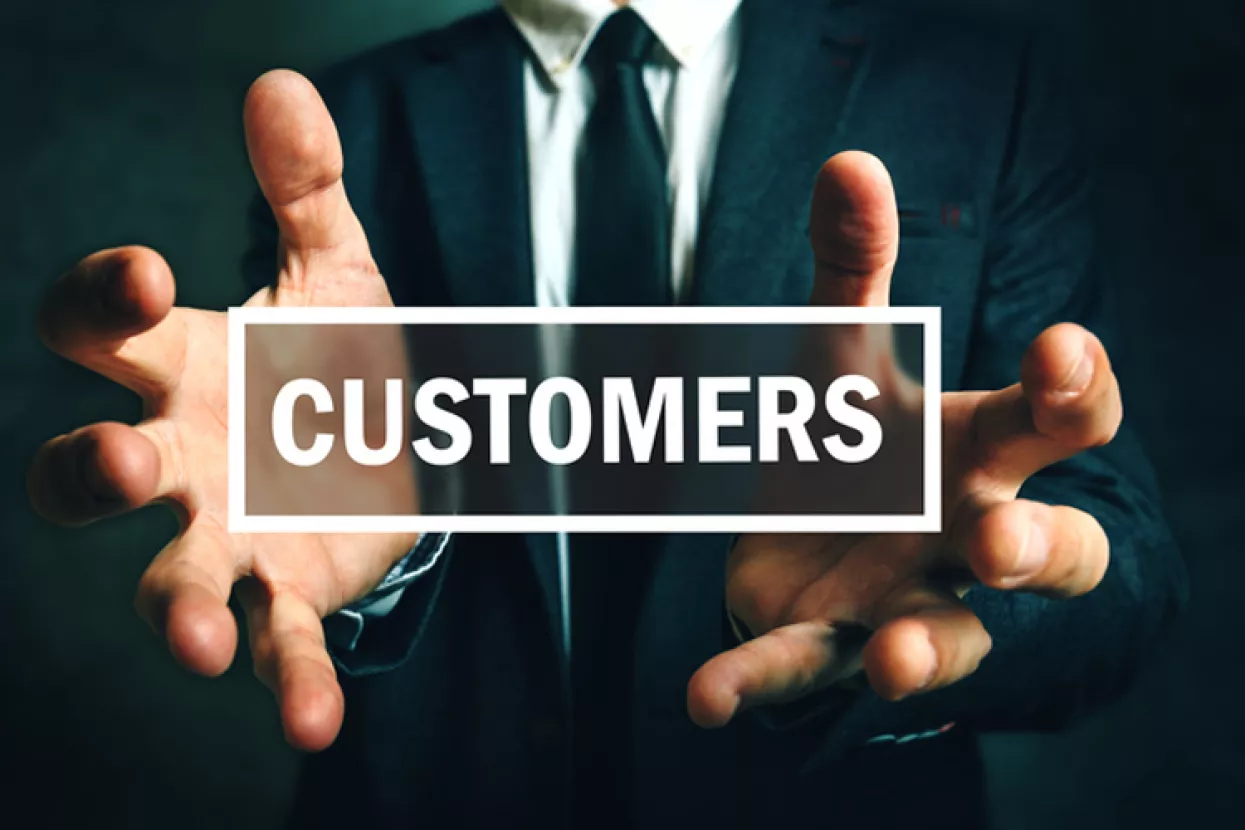 Startupovi izravno pristupaju korisniku i bankama preuzimaju poslove