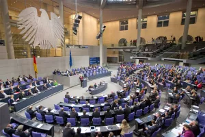 Četvrtina zastupnika Bundestaga uz plaću od 10.000 eura radi i u fušu