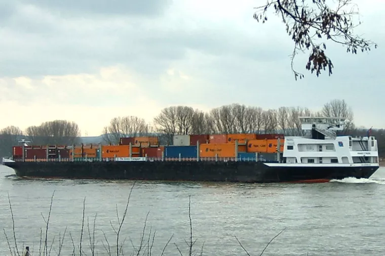 Prijevoz robe vodnim putovima u padu