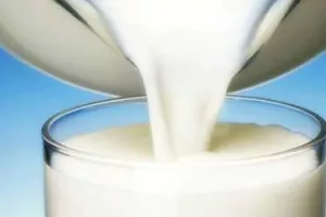 Lactalis dogovorio s francuskim proizvođačima višu otkupnu cijenu mlijeka