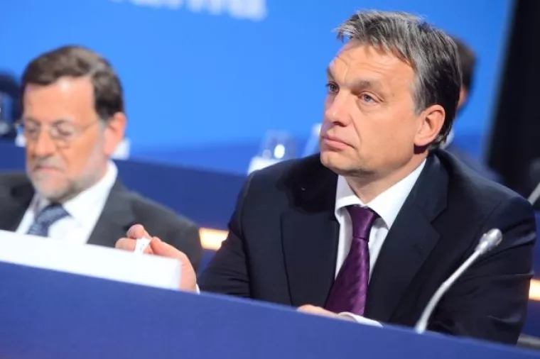 S&amp;P podigao kreditni rejting 'prkosne' Mađarske