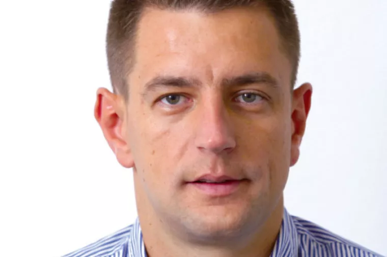 Grupa Cammeo:  Minovski za svoja vozila i taksiste odlučio nabaviti (skuplju) domaću opremu