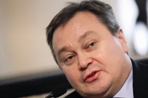 Adrović za Bloomberg: Vlada nema puno vremena za dogovor s bankama