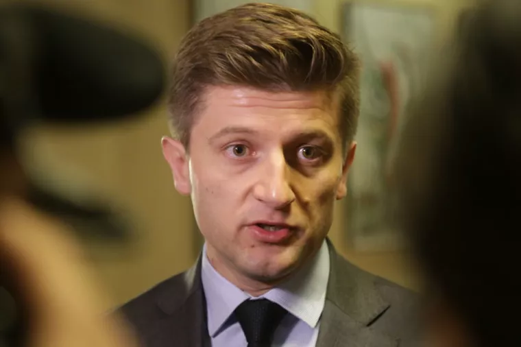 Ehtisham Ahmad: U privatizaciju ne morate ići kao da se brzo skidate od ovisnosti