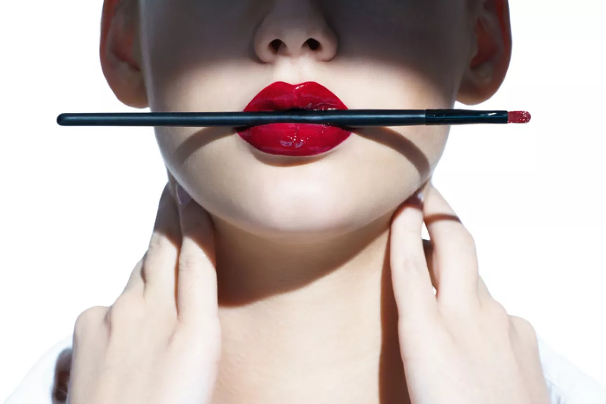 Make-up za jesen: Može sve, pa i bez obrva