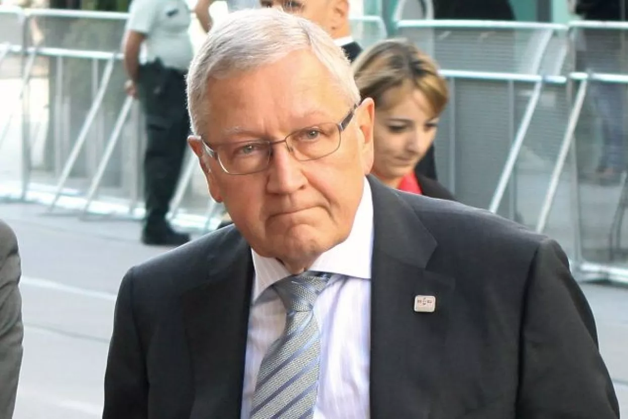 Regling: Banke moraju smanjiti nenaplative kredite, možda uz podršku proračuna