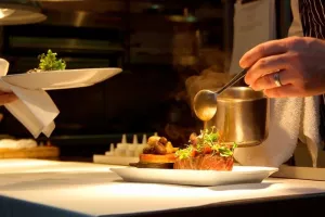 Ministarstvo turizma stipendira 245 učenika uz obavezu zapošljavanja na određeno