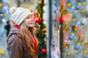 Turizam i rast plaća nastavljaju poticati potrošnju
