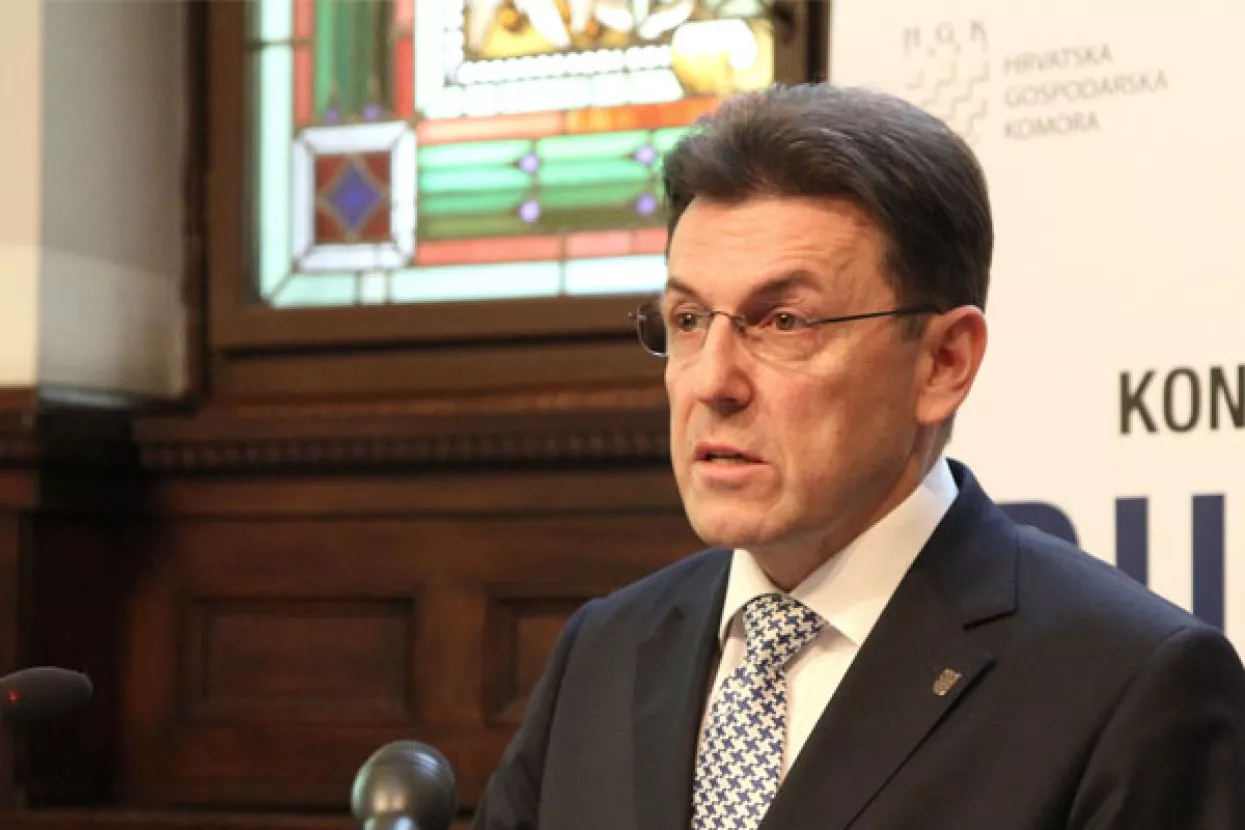 Burilović: Dualno obrazovanje zadržat će mlade u Hrvatskoj