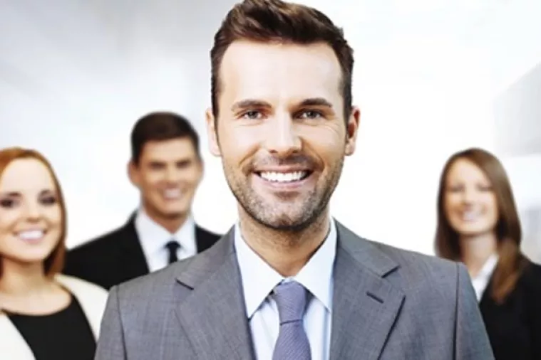 Možemo li biti istovremeno šef i prijatelj?