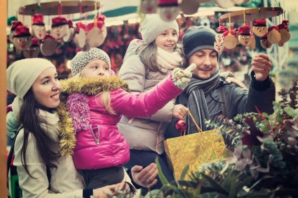 Anketa sugerira oprez potrošača, skromna božićna darivanja