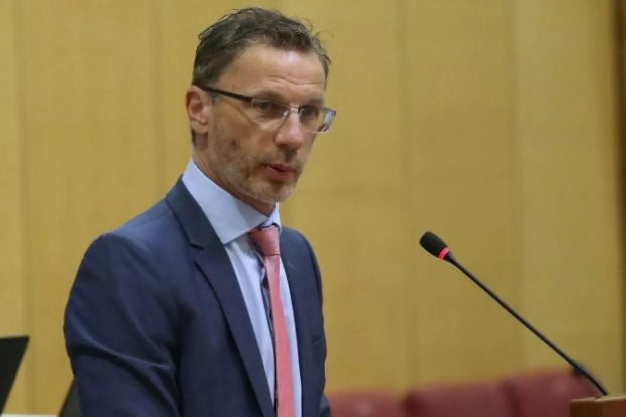 Vujčić: Završava era niskih kamata, dobro je da građani traže fiksne stope