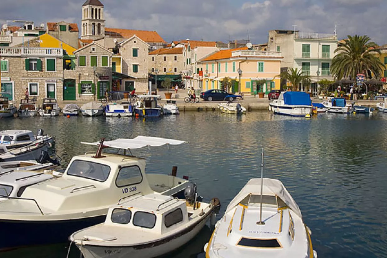 Grad Vodice ugostiteljima prepolovio stopu poreza na potrošnju