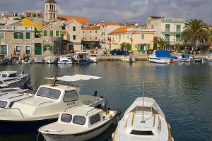 Grad Vodice ugostiteljima prepolovio stopu poreza na potrošnju