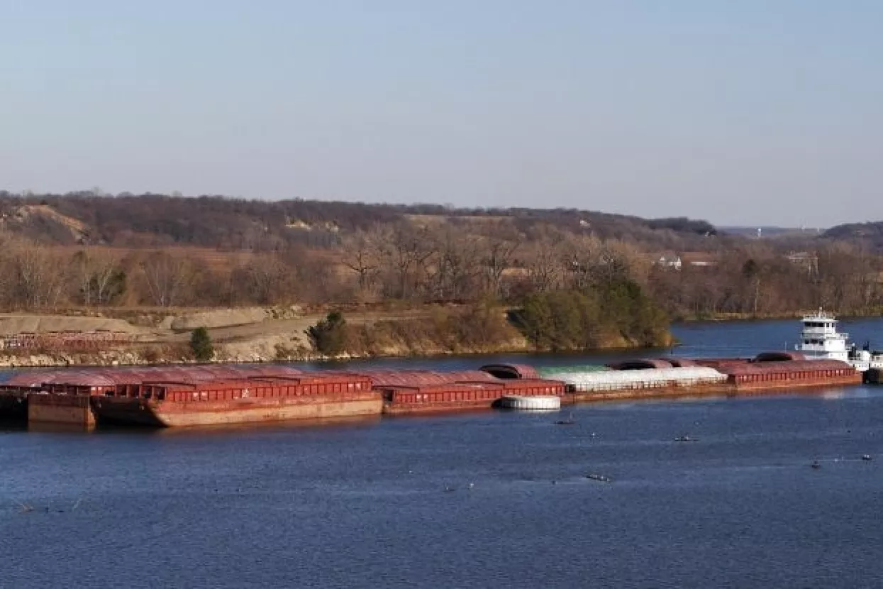 Robni promet unutarnjim vodnim putovima pao za 19,3 posto