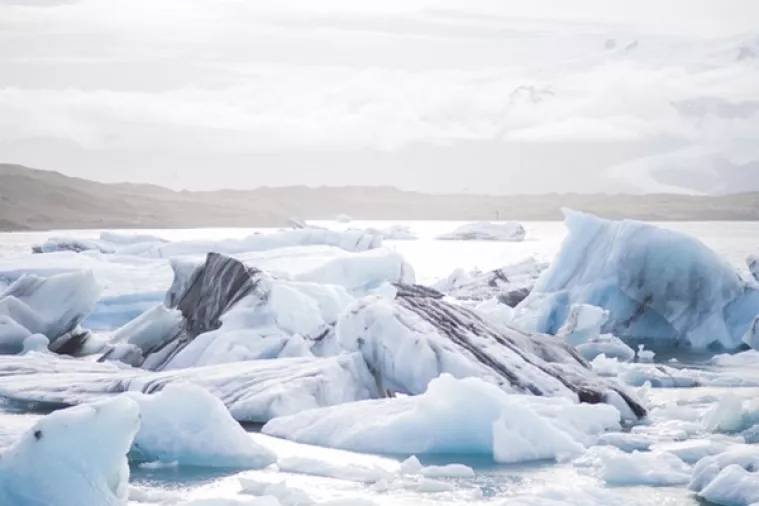 Kako preživjeti propadanje u zaleđeno jezero?