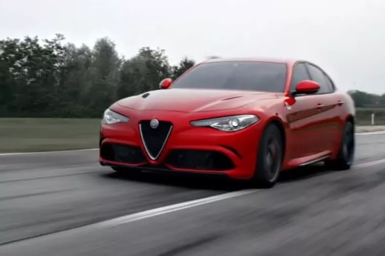 VIDEO: Alfa Giulia - tako lijep da se za njim okreću na cesti