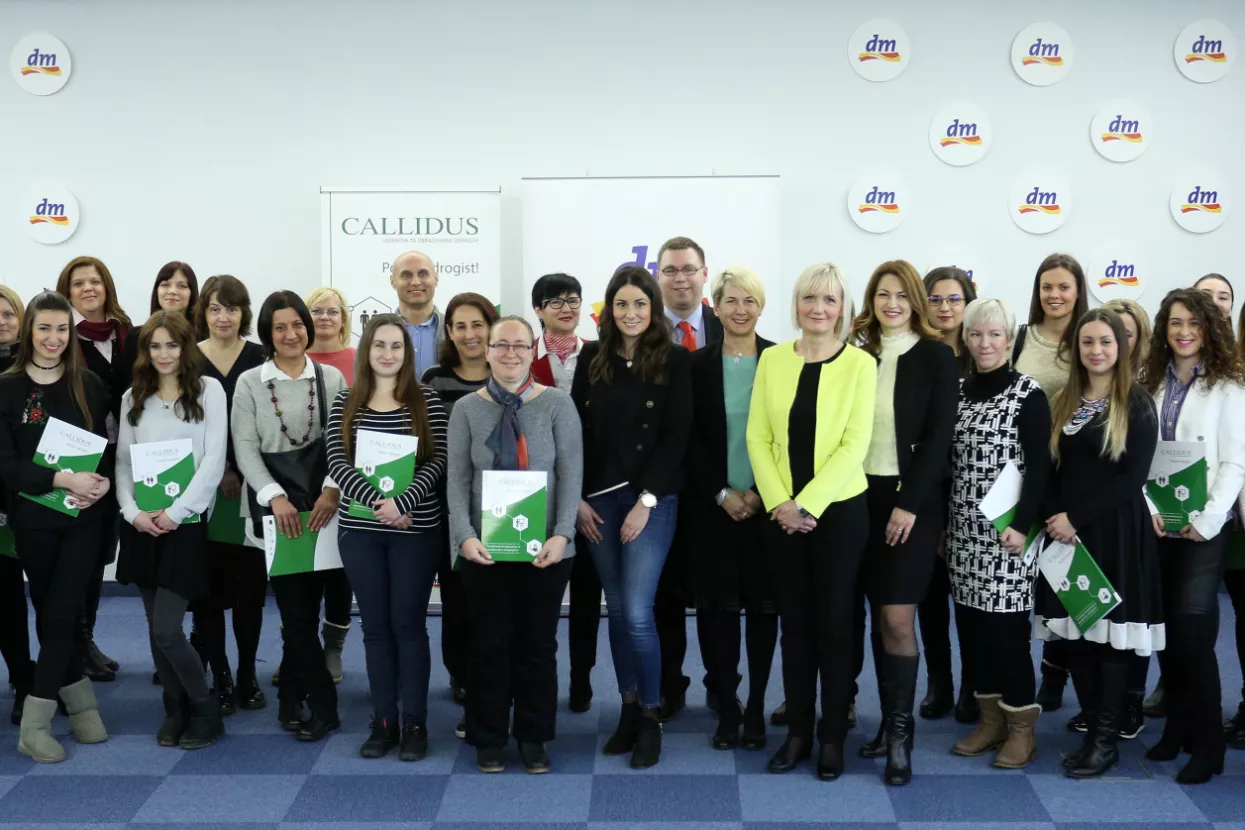 Pedeset nezaposlenih uspješno prekvalificirano u novo zanimanje drogerist