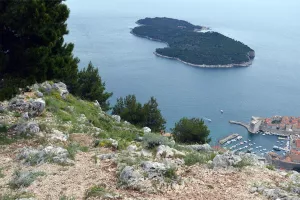 Srđ je naš i Zelena akcija pozvali župana Dobroslavića da izbriše projekt golfa na Srđu iz prostornih planova