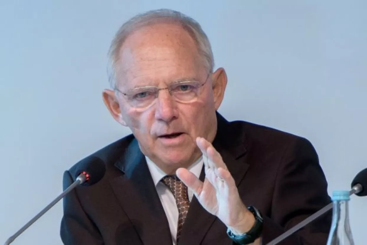 Schäuble pozvao na zbijanje redova, prestanak oslanjanja o SAD