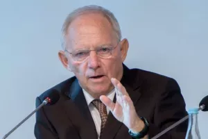 Schäuble pozvao na zbijanje redova, prestanak oslanjanja o SAD