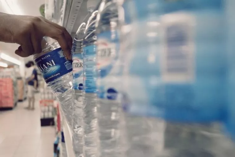 Amerikanci 2016. prvi puta popili više vode u bocama nego gaziranih pića