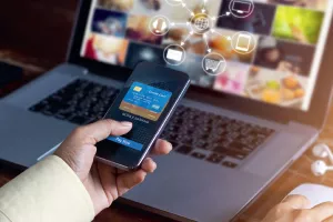 Bezgotovinsko plaćanje: Tko su dobitnici, a tko gubitnici do 2025.