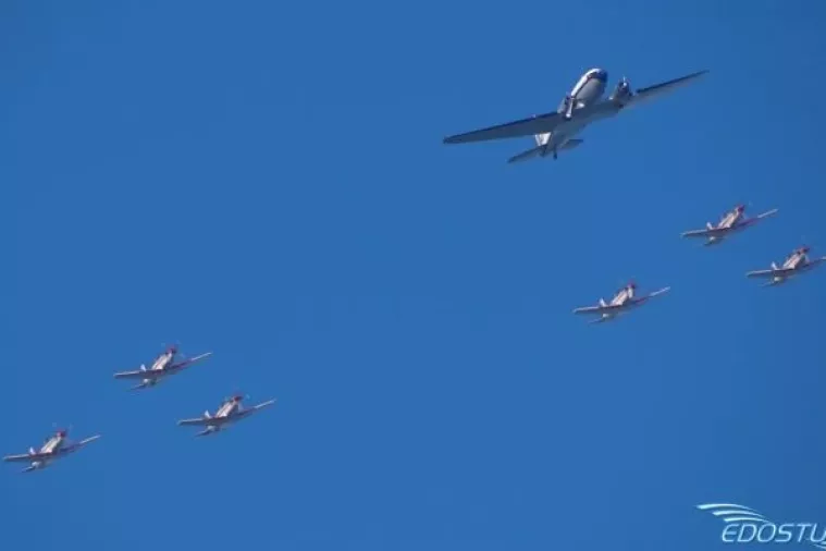 VIDEO: Krila Oluje ispratila nad Zadrom DC-3 Breitling