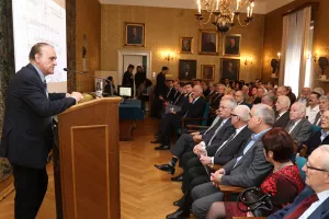 Ina treba obnoviti rezerve i modernizirati rafinerije jer će naftno rudarstvo u protivnom izumrijeti