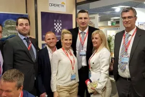 Kličko na štandu HGK na sajmu investicija MIPIM u Cannesu