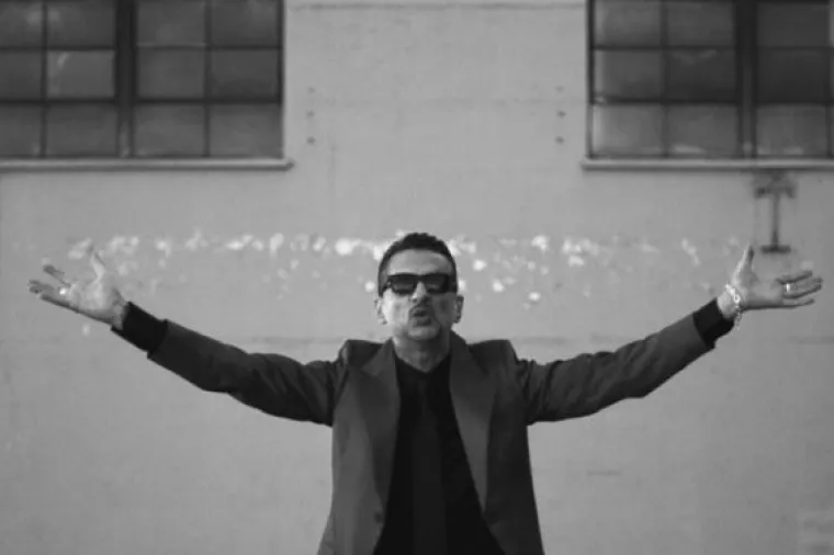 Ulijevo nagnut Depeche Mode predstavio novi, ‘mračan’ album