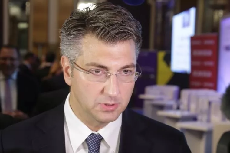 Plenković: Tražimo rje&scaron;enje za Agrokor, brinemo o financijskom i gospodarskom sustavu
