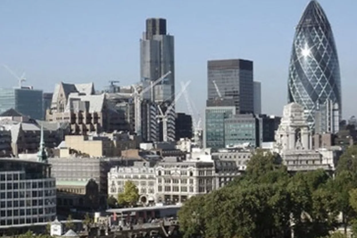 Incident ispred britanskog parlamenta: Napadač upucan, desetak ranjenih