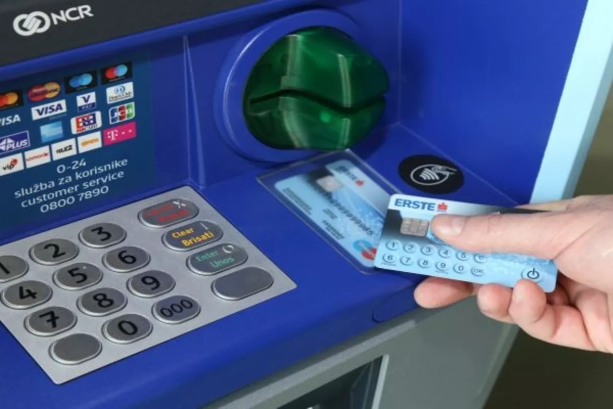 Erste banka predstavila uslugu beskontaktnog podizanja gotovine