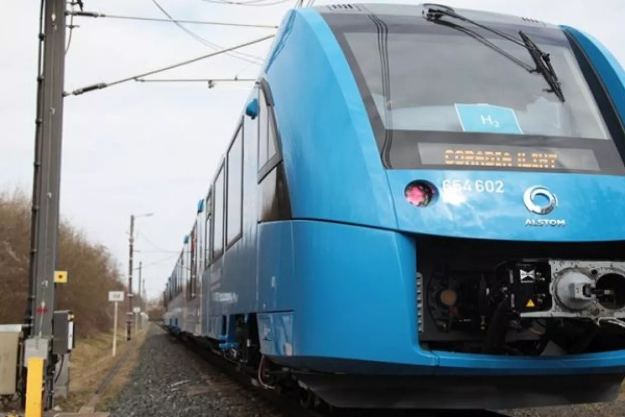 Vlak pogonjen vodikom spreman za komercijalnu upotrebu