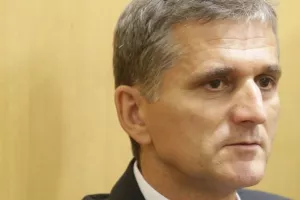 Ministri: Uvođenje poreza na nekretnine, a da ostane komunalna naknada je nedopustivo